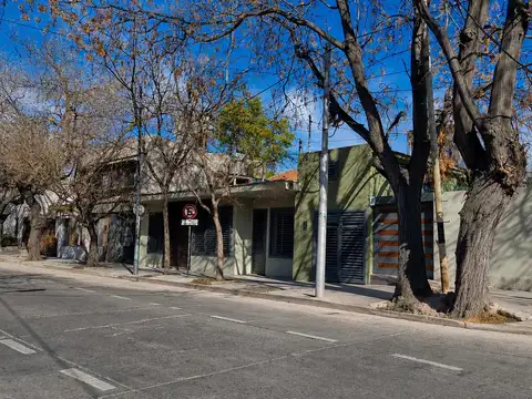Casa en barrio Bombal Ciudad de Mendoza