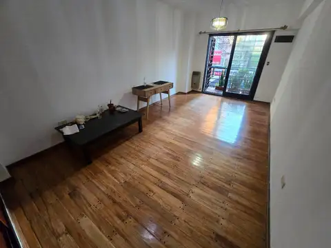 44m - Monoambiente con patio y balcón - Cocina - Excelente estado