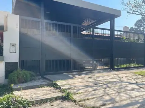 Casa sobre CHILE 260, YERBA BUENA