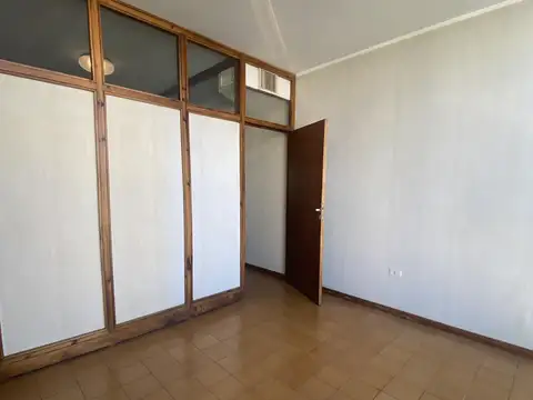 Oficina en Venta 50 años