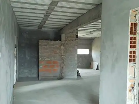 Casa 4 ambientes con 1 baño