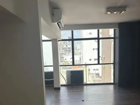 Uruguay 800, Piso 8