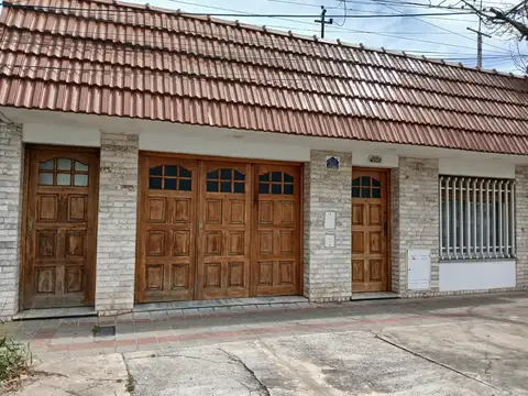 CASA EN VENTA 3 DORMITORIOS