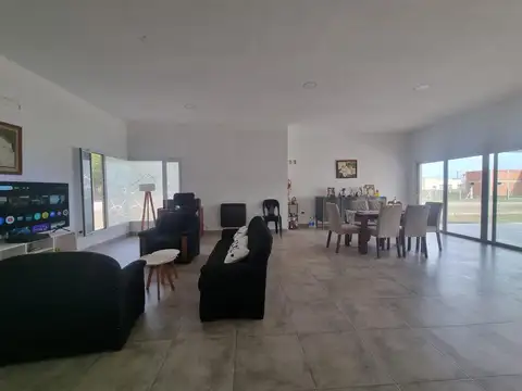 Casa en Venta en Los Olmos, USD 150.000