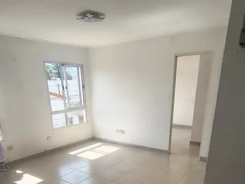 DEPARTAMENTO DE 3 AMBIENTES AL FRENTE SIN EXPENSAS