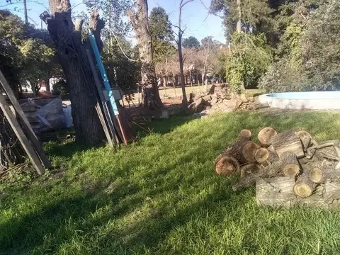 Quinta en venta - 1 Dormitorio 1 Baño - 2000 mts2 - Lobos