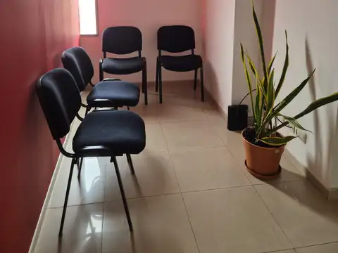 Oficina en Alquiler en Centro, $ 300.000