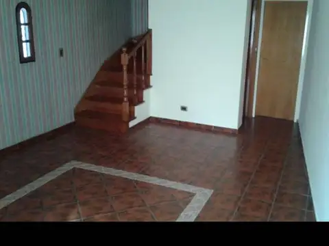 Casa en Venta en Villa Sarmiento, USD 165.000