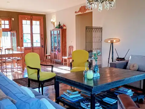 VENTA CASA 5 AMBIENTES CHACRAS DE LA CRUZ CENTRAL