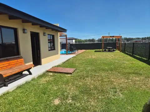Casa 2 ambientes con 1 baño