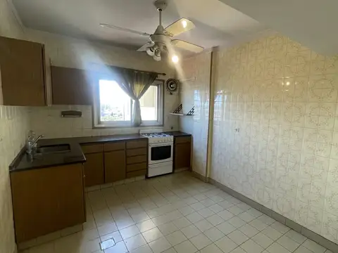 Departamento en Alquiler con 1 cocheras