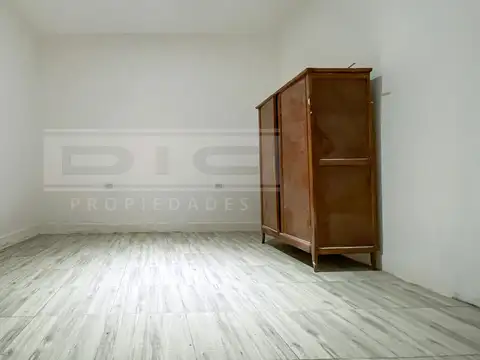 Casa en Alquiler con 1 cochera