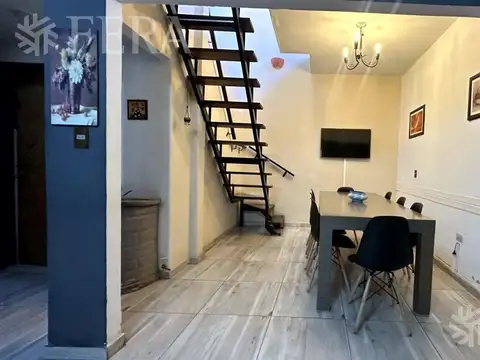 Casa 7 ambientes con 4 baños