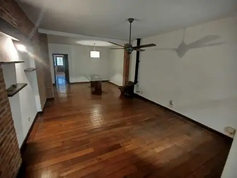 Casa 5 ambientes con 4 baños