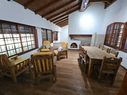 Casa en Alquiler de 3 dormitorios