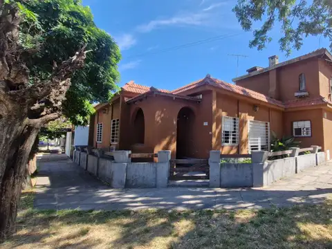 ALQUILER CASA EN BELLA VISTA. 2 DORMITORIOS