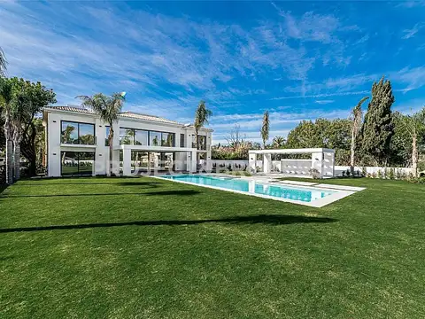 Avenida Presidente Peron 10200