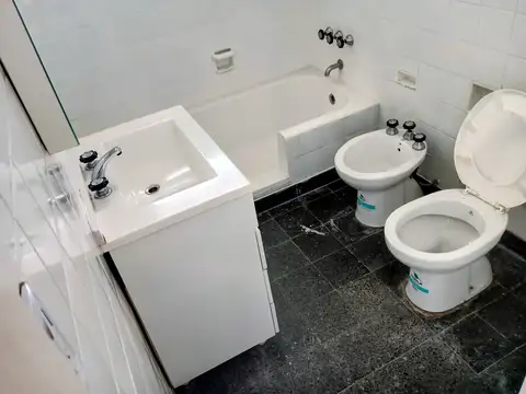 Departamento 4 ambientes con 2 baños