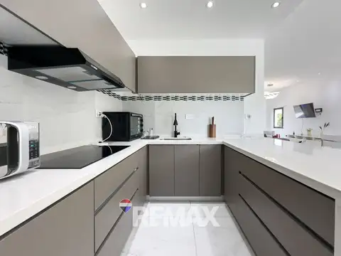 Casa en Alquiler al Oeste