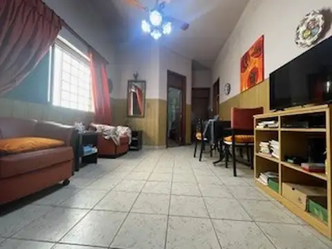 4 AMBIENTES PH SIN EXP AL FRENTE C/ENTRADA INDEP. PATIO 2 BAÑOS Y TERRAZA PROPIA OPORTUNIDAD OPORT