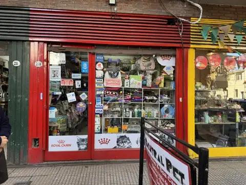 VENTA LOCAL A 2 CUADRAS DE CABILDO AL 200