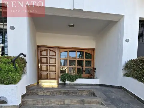 HERMOSO DEPTO. 3 AMBIENTES EN ALQUILER - LA LUCILA - VTE. LOPEZ