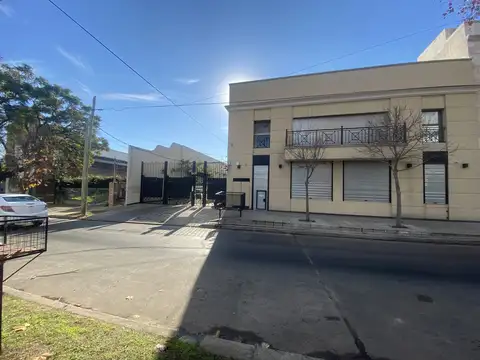 República 5600, Piso 1