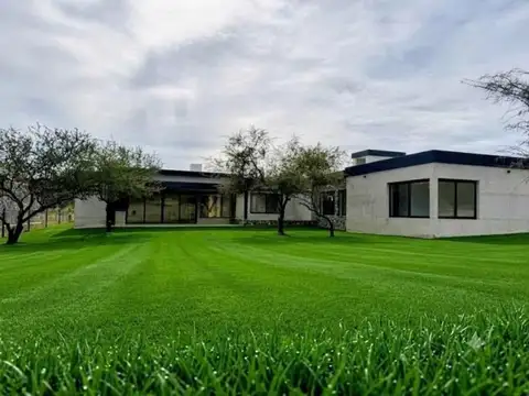 Casa en Venta en Estancia El Terrón, USD 750.000