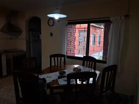 Casa 3 ambientes con 2 baños