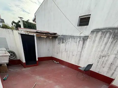 Depto Tipo Casa en Venta 50 años