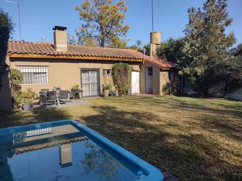 Casa 5 ambientes con 1 baño