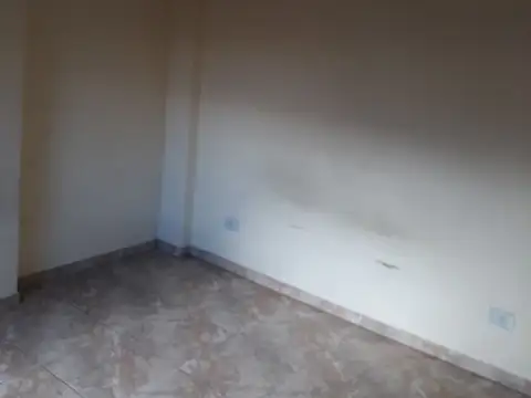 Depto Tipo Casa en Venta en Ramos Mejía, USD 79.900