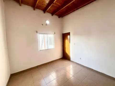 Depto Tipo Casa 2 ambientes con 1 baño