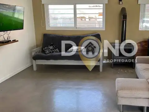 Casa 5 ambientes con 2 baños