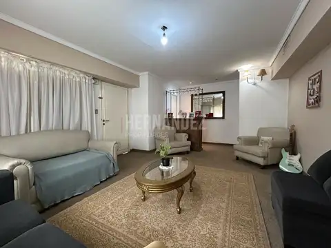 CHALET 6 AMB, PISCINA, PARQUE, QUINCHO Y COCHERA
