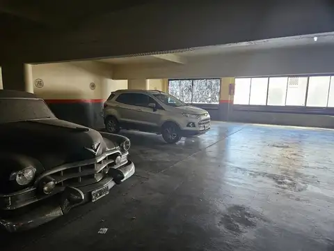 Presidente J  Evaristo Uriburu 400