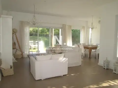 Casa en Venta en Montoya, USD 400.000