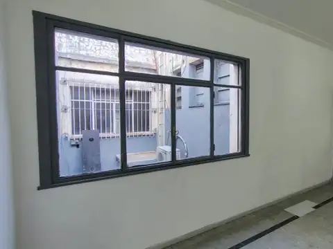 Oficina en Alquiler en Moron, $ 400.000