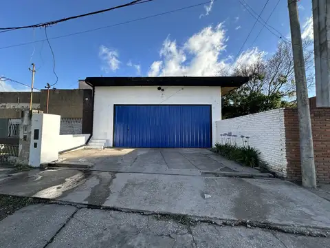 Alquiler Galpón - Local 200 m2 en Fisherton