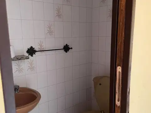 Casa en venta -4 Dormitorios 2 Baños - Tandil