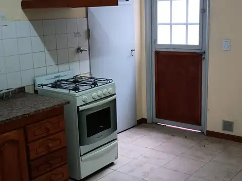 DEPARTAMENTO EN ALQUILER EN  FLORENCIO VARELA