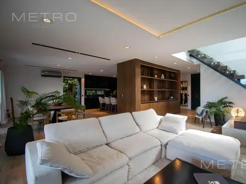 Casa 7 ambientes con 4 baños