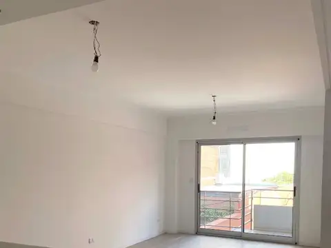 2 AMB CON BALCON - 2° PISO contrafrente - NUEVO