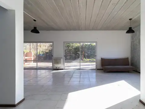 Casa en Venta con 2 cocheras