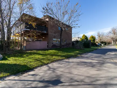 Fatima-Pilar Barrio La Cuesta al 800