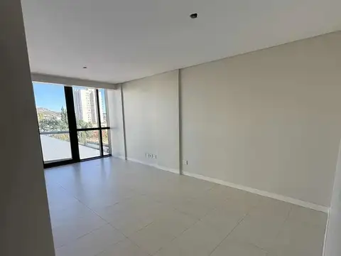 Departamento de categoría - 2 Dorm, 2 Baños, coch. baulera, clim. central, losa, amenities - Tandil
