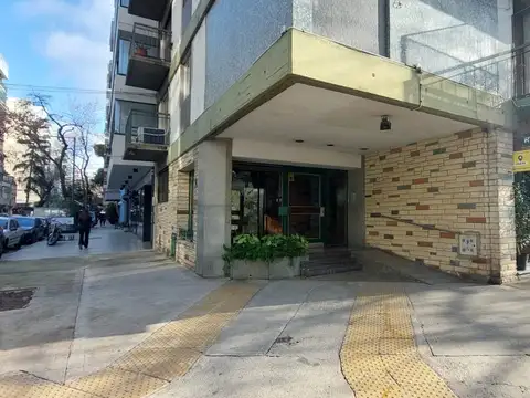 República De Eslovenia 1800, Piso 1