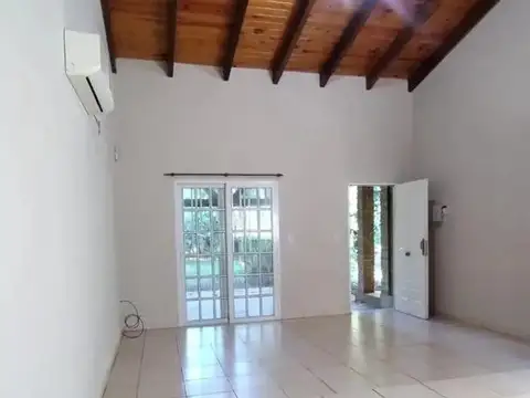 Casa en Venta con 4 cocheras