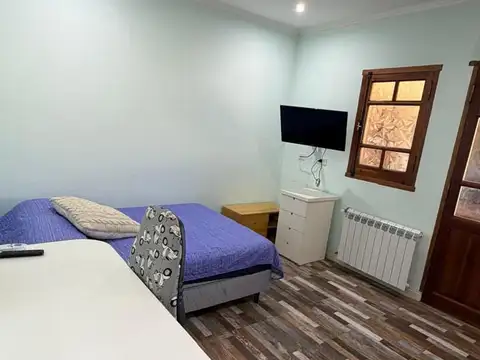 Casa en Venta con 3 cocheras