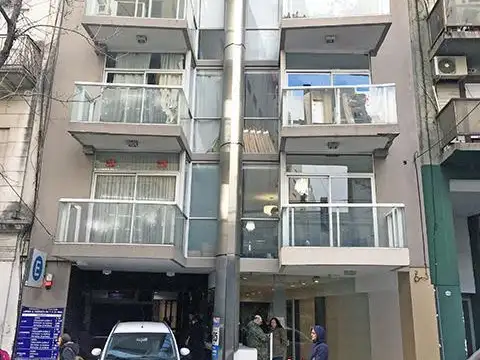 Gran Oficina en Moderno Edificio en Recoleta